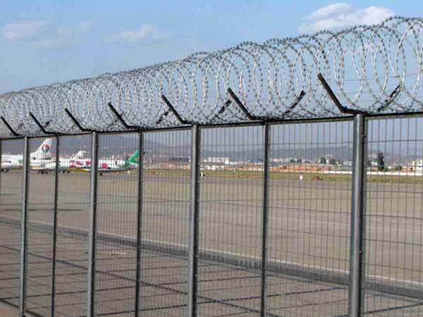 機場護欄網 - 安平縣全昊金屬(shǔ)絲(sī)網制品有限公司圖片4
