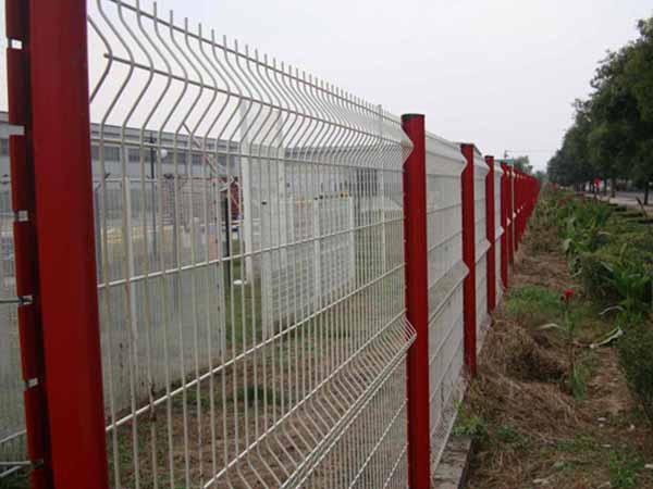 折彎護欄網 - 安平縣全昊金屬(shǔ)絲(sī)網制品有限公司圖片4