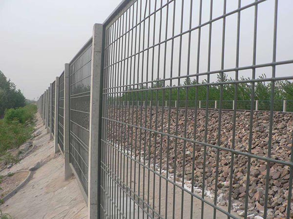 隔離栅 - 安平縣全昊金屬(shǔ)絲(sī)網制品有限公司圖片5